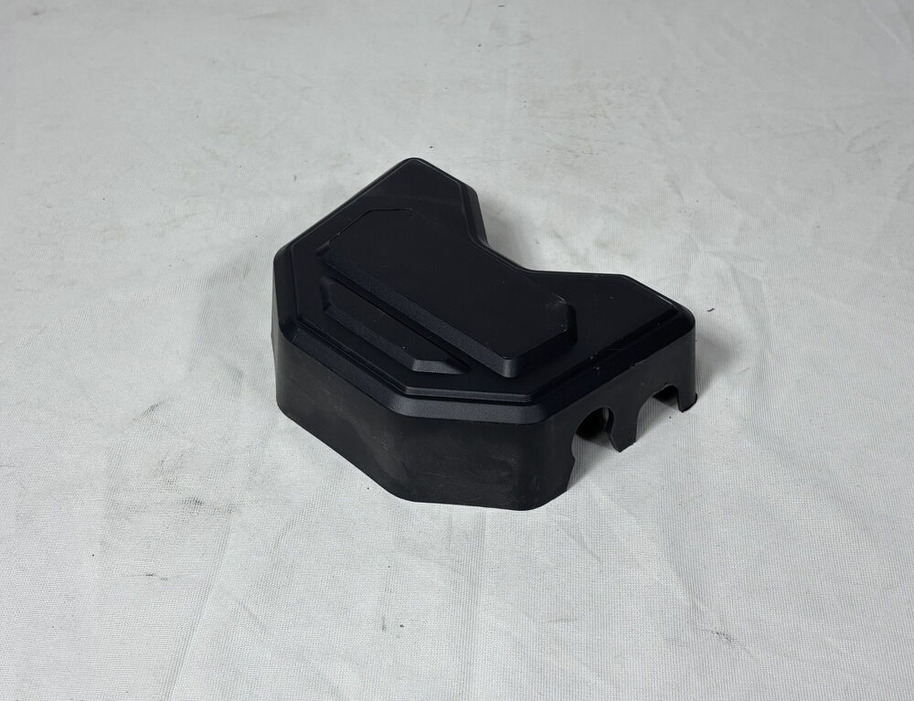 MEKA LEON ÖN DİREKSİYON GİDONU ÜST PLASTİK KAPAK
