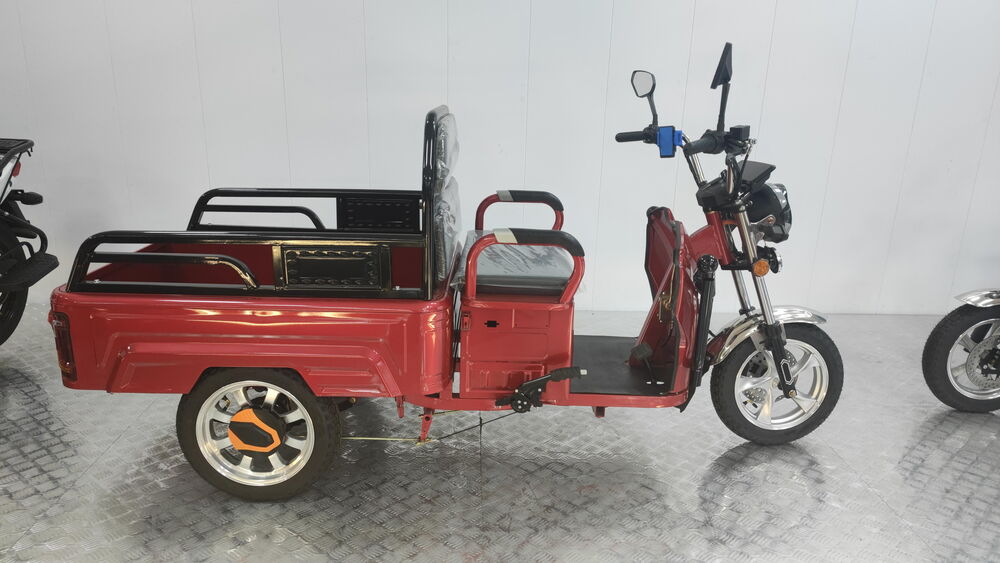 MEKA LEON 3 TEKERLEKLİ KASALI KIRMIZI ELEKTRİKLİ MOTOSİKLET