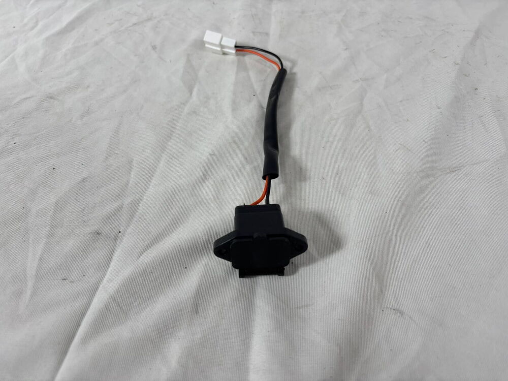 MEKA LEGEND ŞARJ SOKETİ