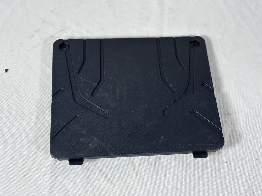 MEKA LEGEND ÖN ALT PLASTİK TABANI KAPAĞI