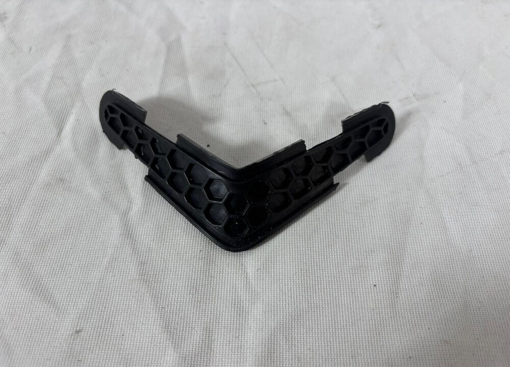 MEKA LEGEND ÖN FAR ÇEVRE GRENAJININ SİYAH PLASTİK IZGARASI