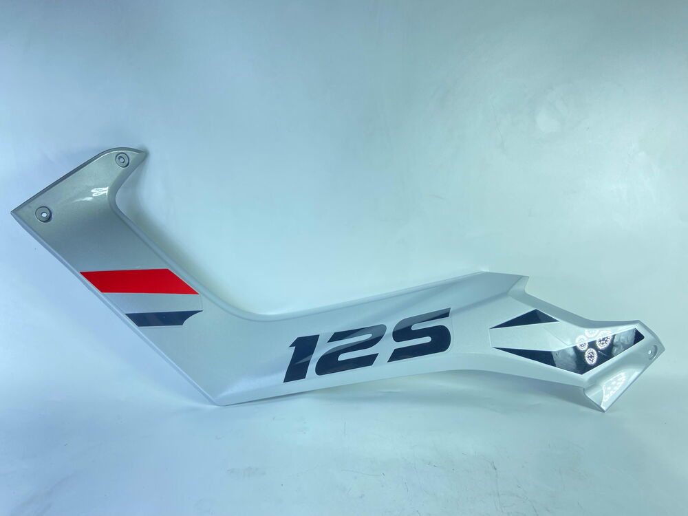 MEKA ALP-125 BENZİN KAPAĞI ALTI SOL YAN GRENAJ (ORTAK RENK GRİ)